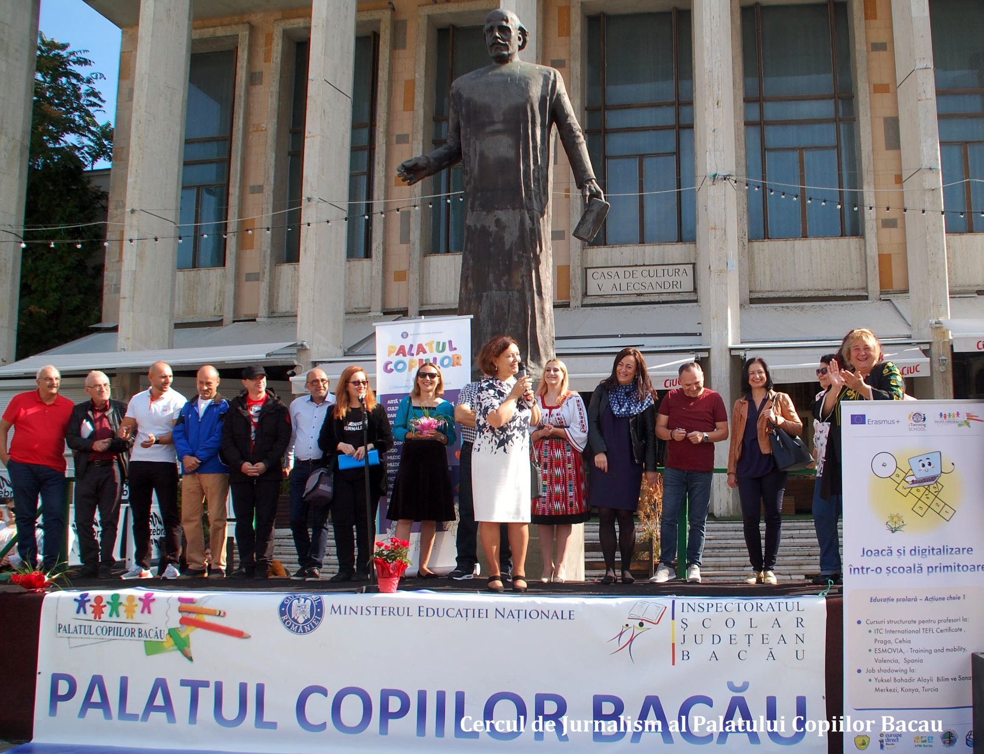 Inscrieri online şi offline si prezentarea activitatilor la cercuri